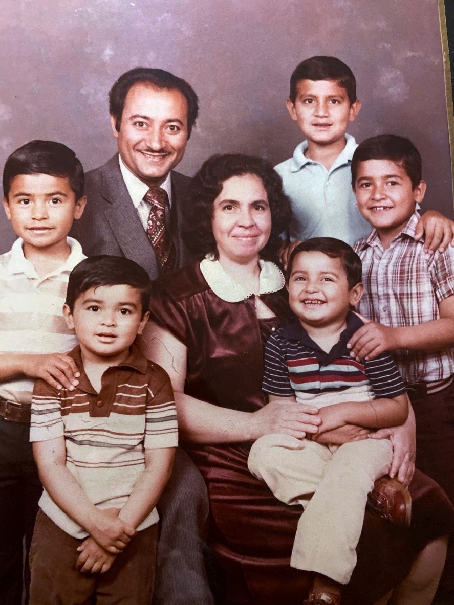 Image of young Garcia and his family